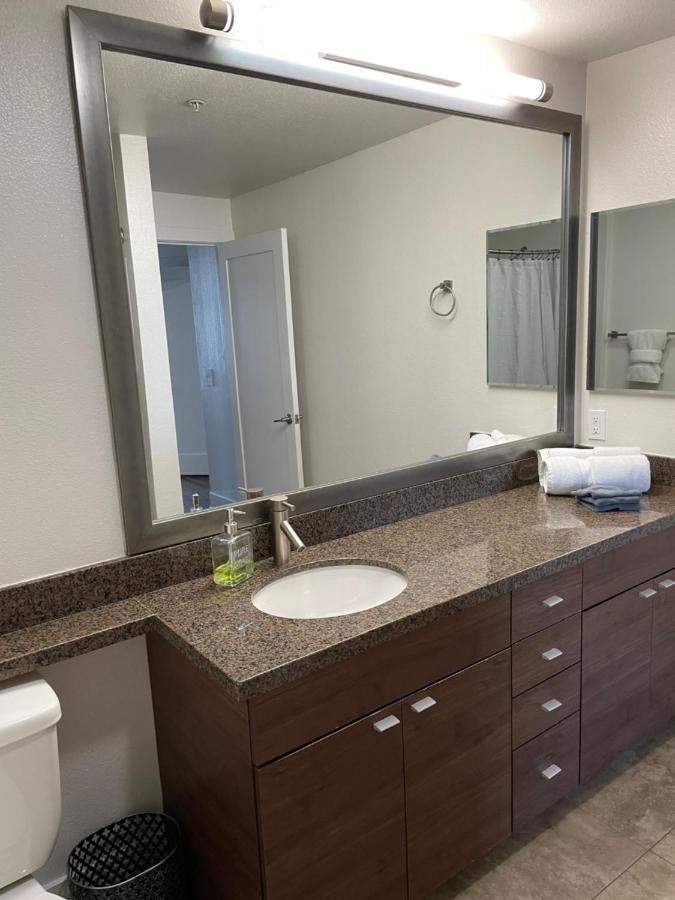 Villa Marina - Modern & Immaculate, Spacious, Gated Condo With Fireplace Pool, Gym, 2 Master Bedrooms 洛杉矶 外观 照片
